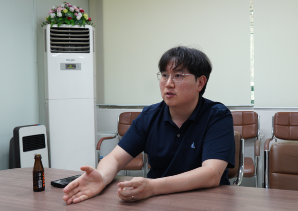                                       (인터뷰 중인 민속친한우 권민석 대표)